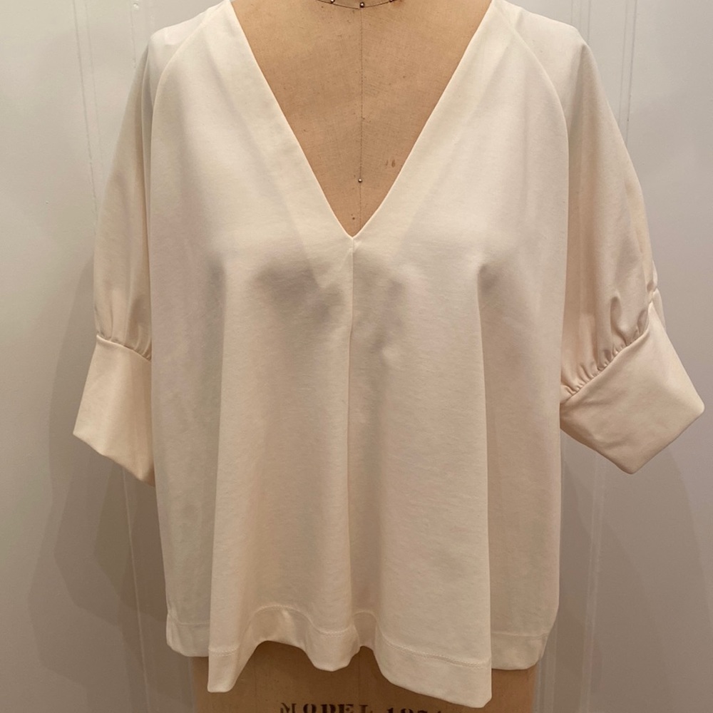 Zara Cream V-Neck Short Sleeve Blouse